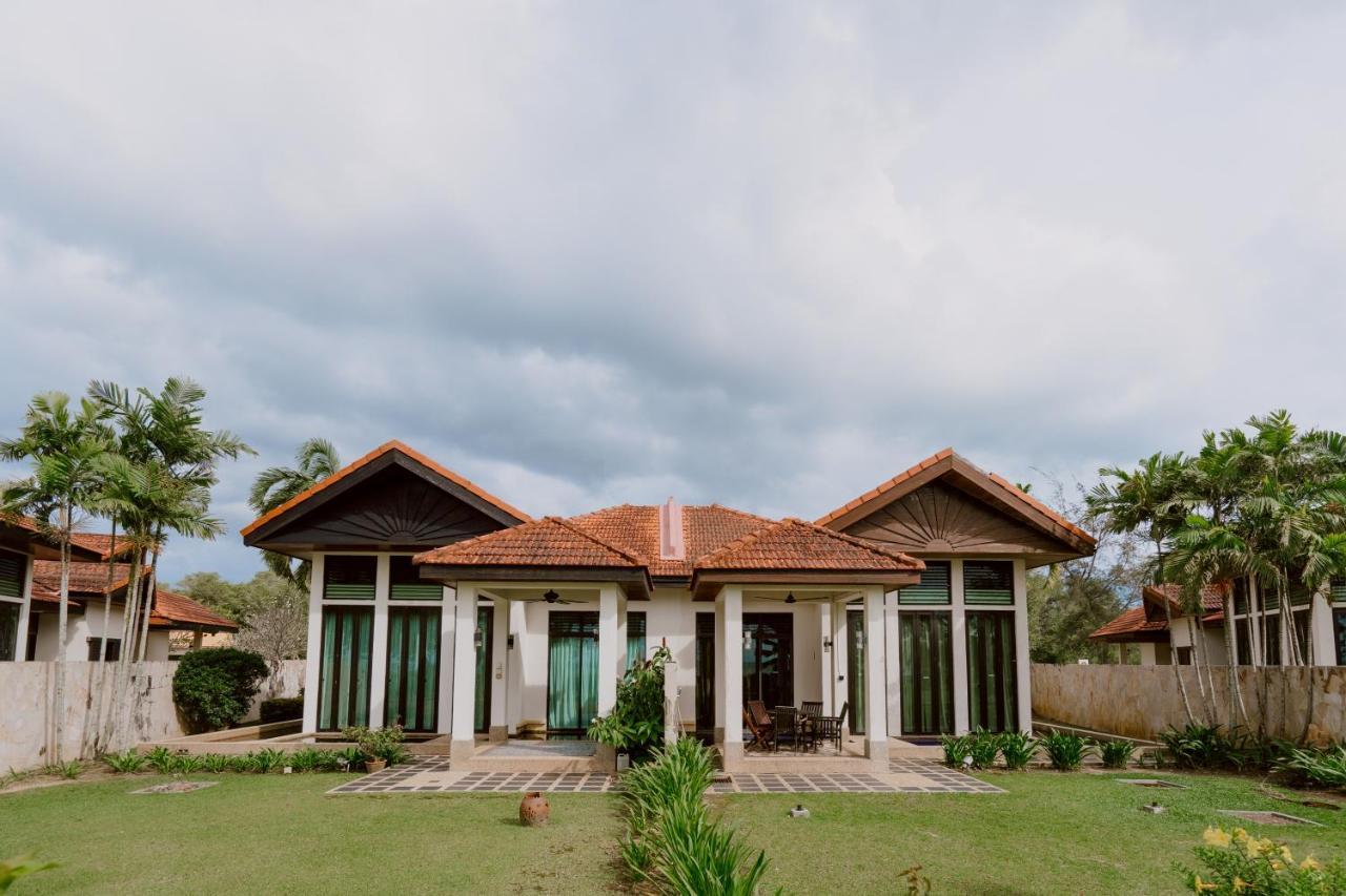Borneo & Resort